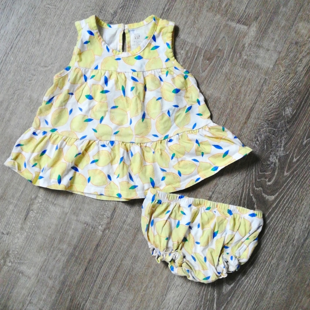 Baby gap dress